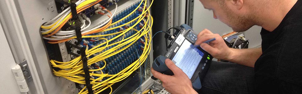 OTDR دستگاه تست سیگنال ها در کابل کشی شبکه