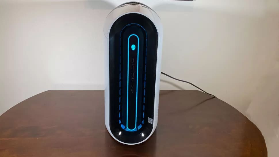 2. Alienware Aurora R11 یک کامپیوتر قدرتمند با RTX 3090