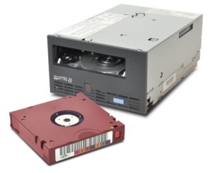 ذخیره ساز Tape چیست و چگونه کار می‌کند؟