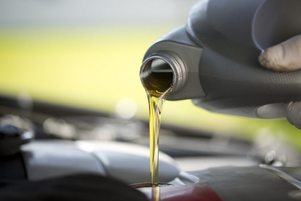 Engine oil price