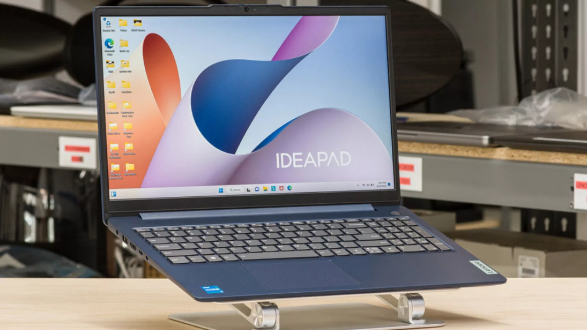 راهنمای خرید لپ تاپ کارمندی - لنوو Ideapad Slim 3