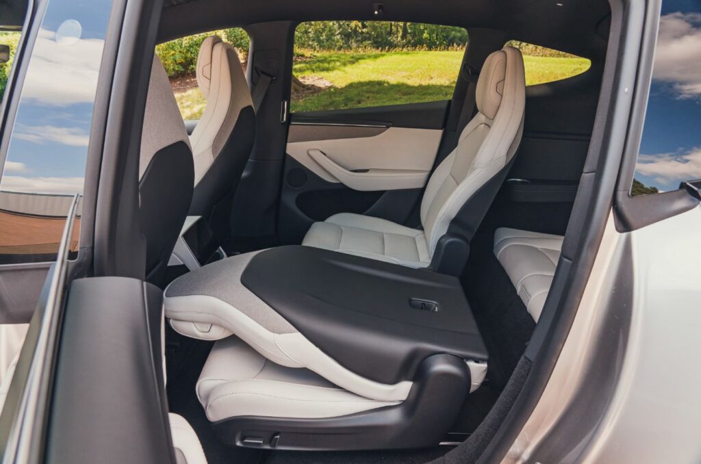 Tesla Model Y L