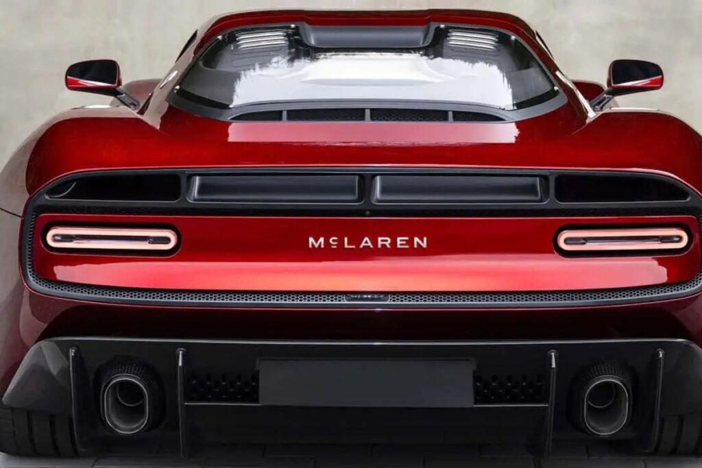 مک لارن McL 6 GT