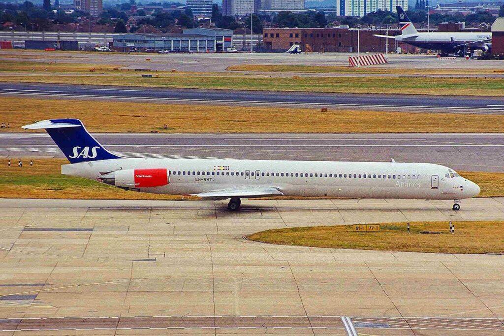 MD-82