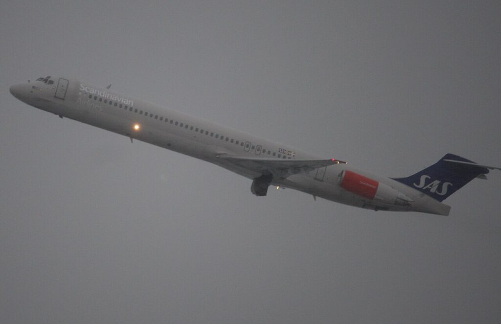 MD-82