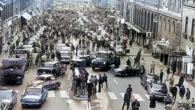 در سال 1967 دو میلیون سوئدی ناگهان تصمیم گرفتند از سمت دیگر جاده رانندگی کنند؛ اما دلیلش چه بود؟ | دیجینوی