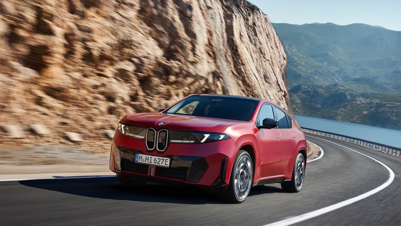 خودروی برقی BMW iX4 2027 رونمایی شد؛ هر آنچه باید بدانید | دیجینوی