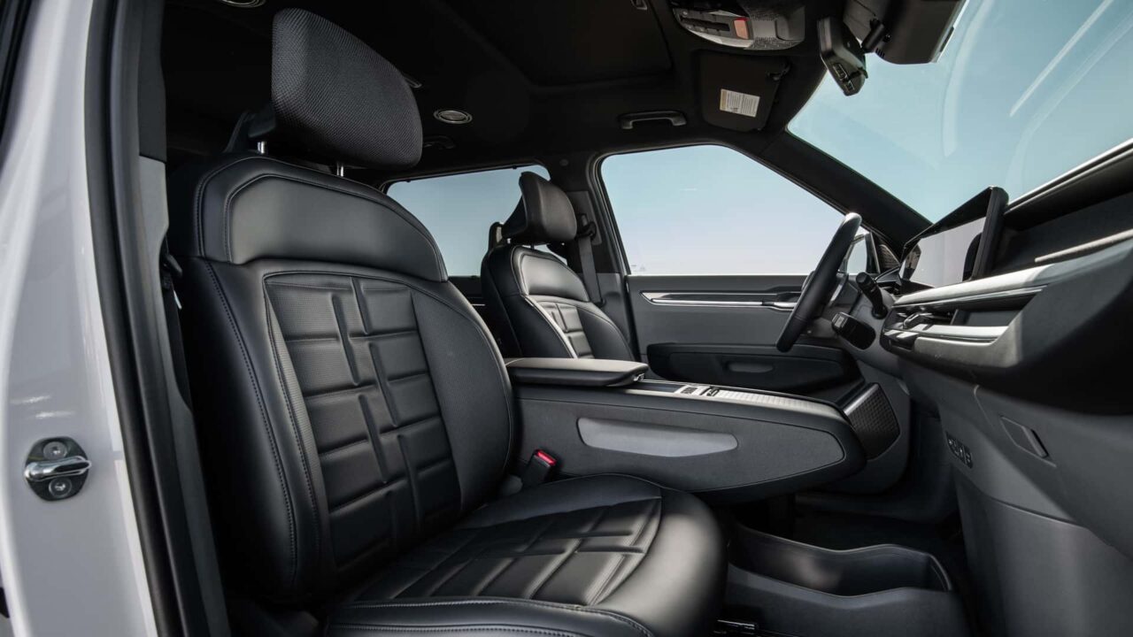 جزئیات قیمت و افزایش عملکرد Kia EV9 مدل ۲۰۲۷ اعلام شد | دیجینوی