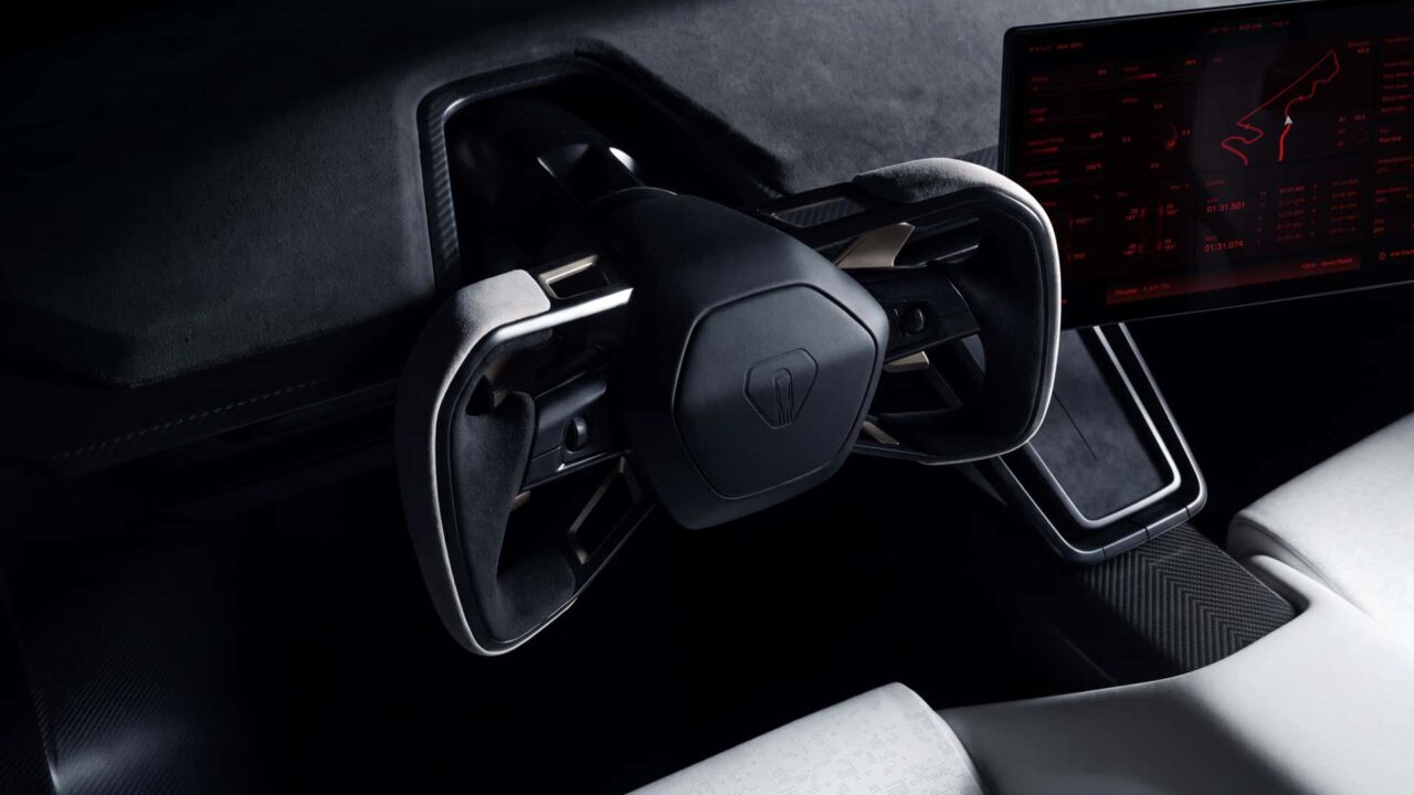 طراحی جدید Tesla Roadster هیچ شباهتی به کانسپت اولیه ندارد | دیجینوی