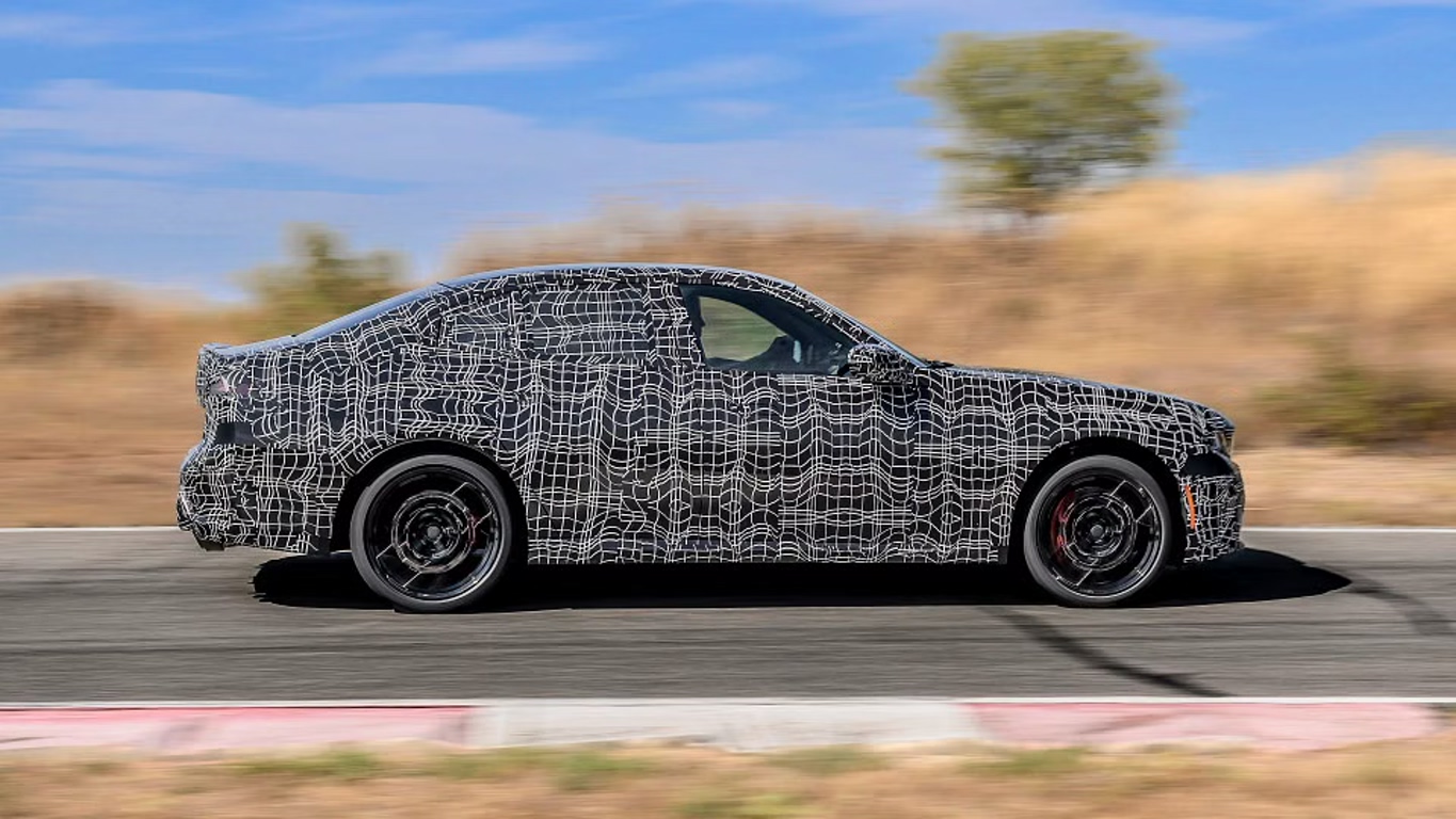 تصاویر خودروی BMW 3 Series 2027 پیش از رونمایی لو رفت | دیجینوی
