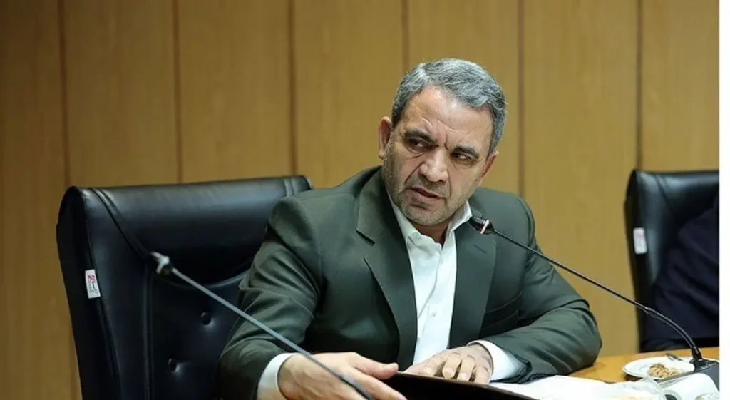 آغاز آموزش هوش مصنوعی به ۲۰۰هزار دانش‌آموز درحالی که اینترنت کاملا قطع است