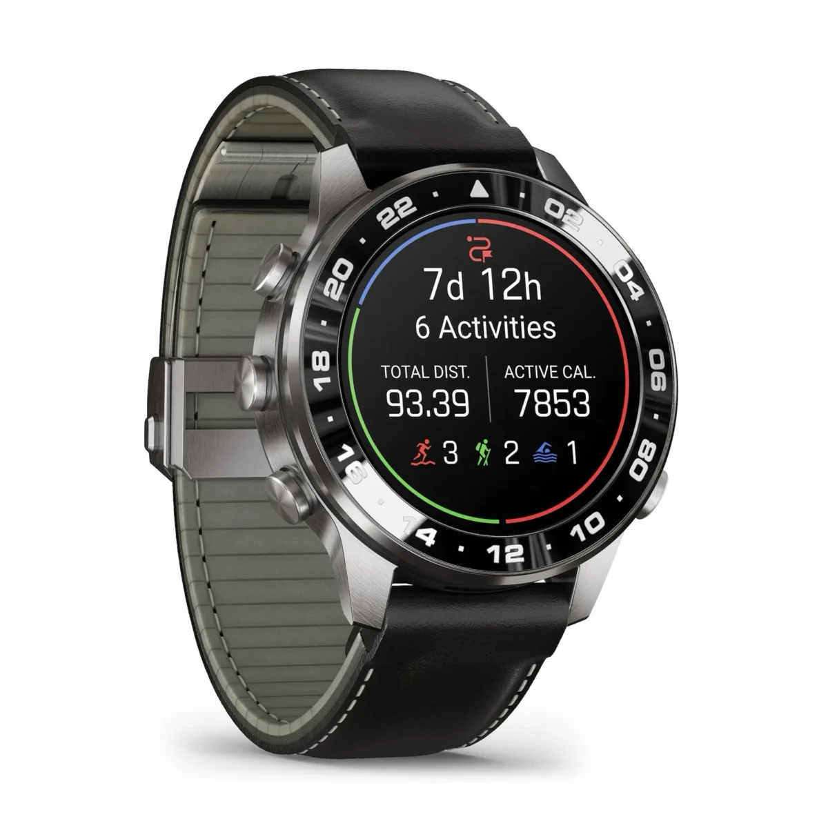 ساعت هوشمند Garmin با قاب استیل و بند چرمی مشکی‌رنگ روی پس‌زمینه سفید که آمار کلی فعالیت‌ها، مجموع مسافت طی‌شده (۹۳.۳۹ کیلومتر) و کالری سوزانده‌شده را نشان می‌دهد.