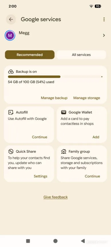 منوی خدمات گوگل (Google services) در اندروید شامل میزان مصرف حافظه ابری، گزینه‌های پشتیبان‌گیری، پرکردن خودکار، کیف پول گوگل، Quick Share و گروه خانوادگی.