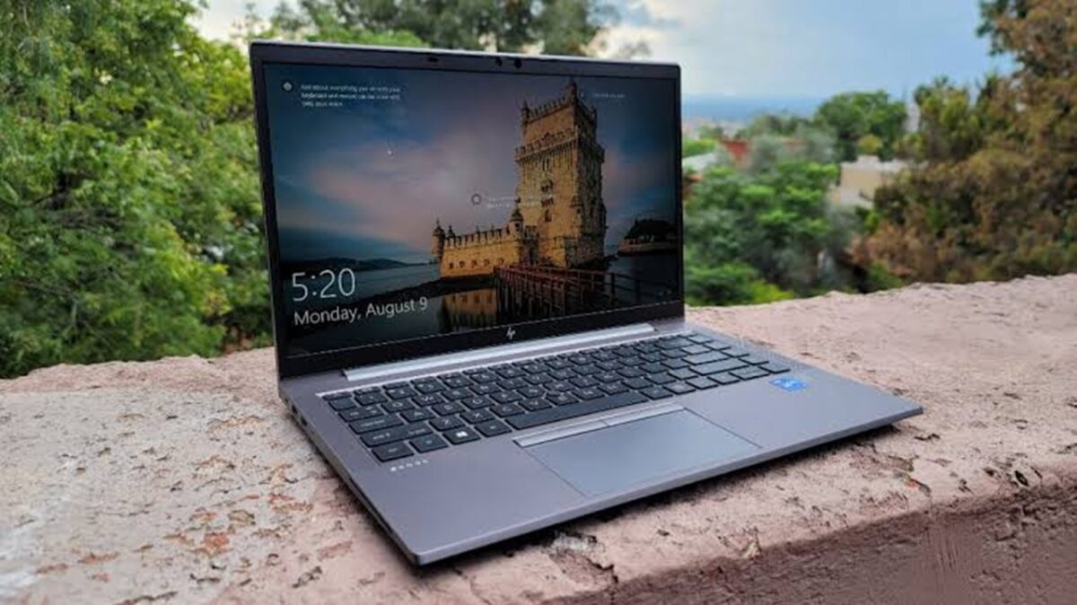 HP ZBook Firefly 14 G8 در دسته ورک‌استیشن‌های قابل‌حمل سبک قرار می‌گیرد و برای کاربرانی که به کیفیت ساخت، قابلیت‌های تجاری و عملکرد حرفه‌ای‌تر از لپ تاپ‌های اقتصادی نیاز دارند، گزینه جذابی در بازار دست دوم است.
