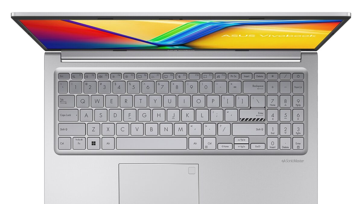 ASUS Vivobook X1502VA بیشتر برای کاربرانی ساخته شده که لپ تاپ برای دانشجو، آفیس، وب‌گردی، برنامه‌نویسی سبک و استفاده روزمره می‌خواهند و الزاما به GPU مجزا نیاز ندارند. 