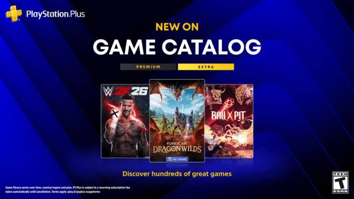 بنر تبلیغاتی کاتالوگ بازی‌های سرویس PlayStation Plus در سطوح Extra و Premium شامل کاور بازی‌های WWE 2K26، RuneScape DragonWilds و BallxPit روی پس‌زمینه آبی‌رنگ.