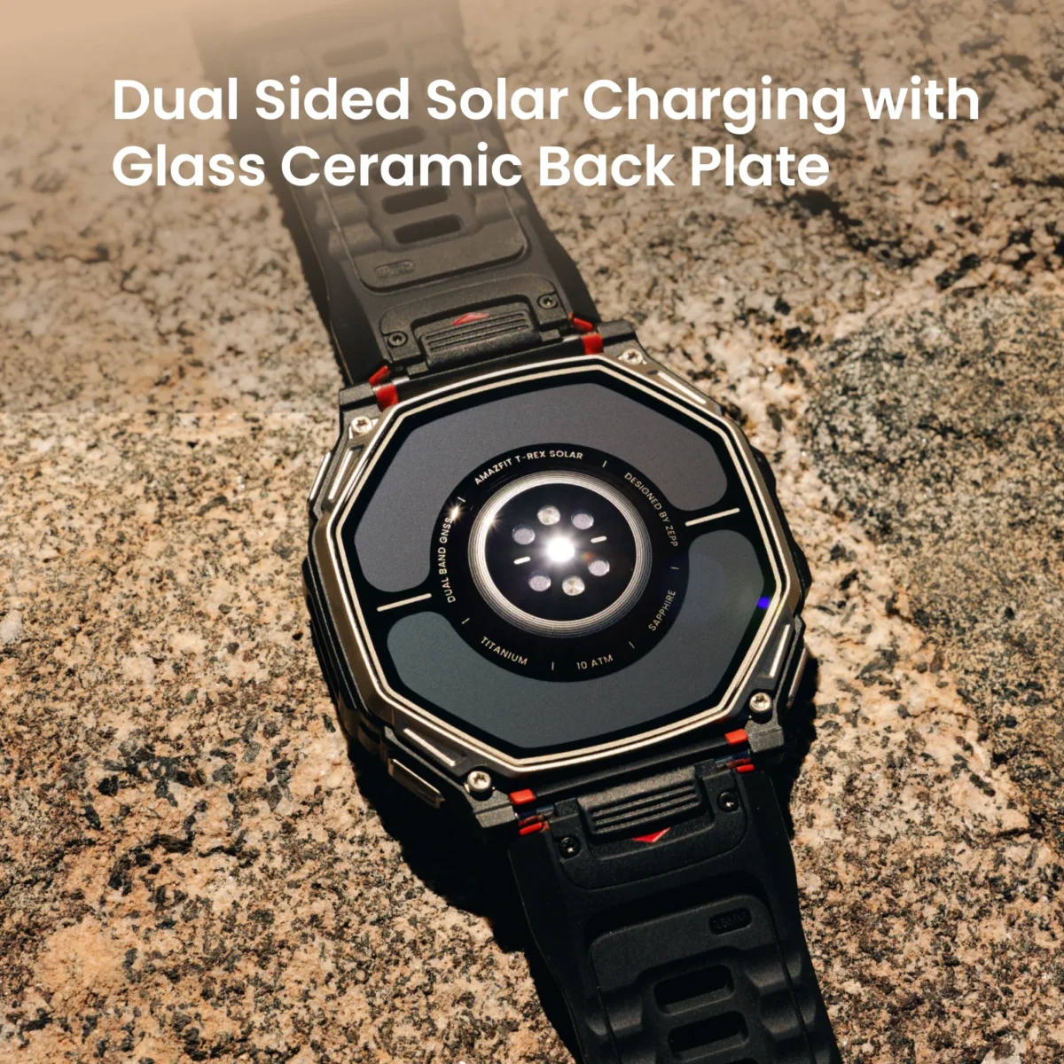 نمای پشتی ساعت Amazfit T-Rex Dual Solar و پنل خورشیدی هشت‌ضلعی