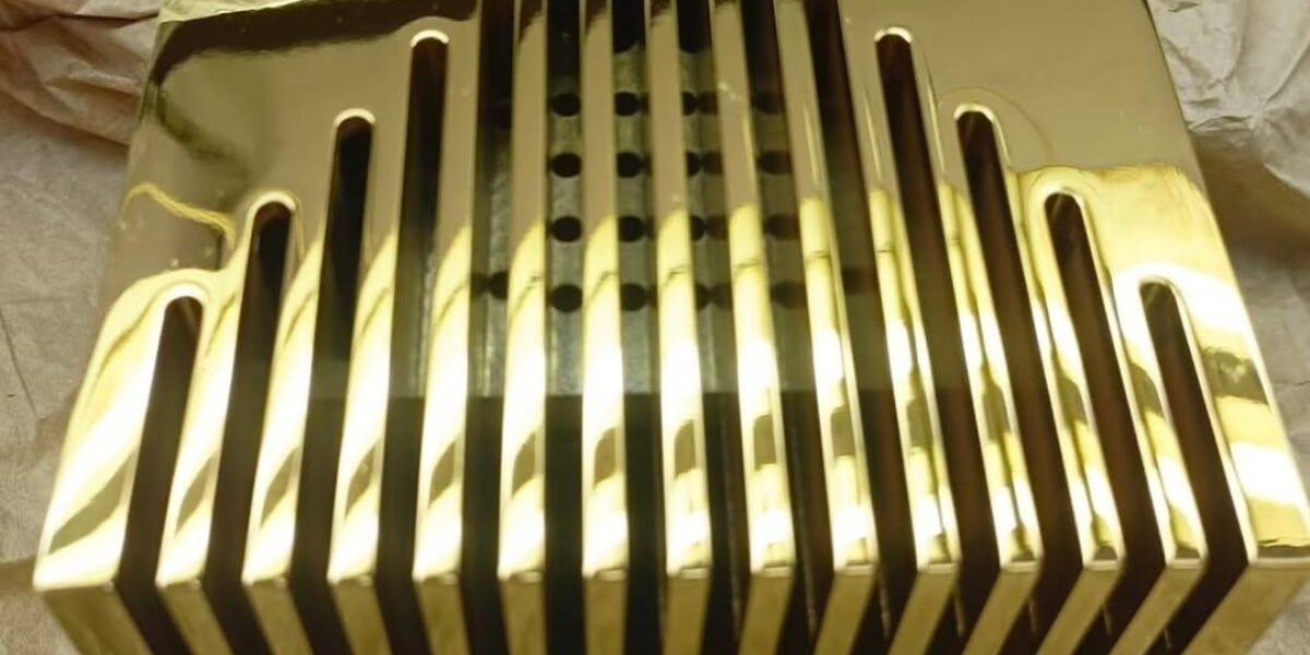 بدنه طلای خالص ۲۴ عیار مینی‌پی‌سی Kubb