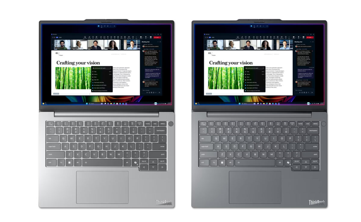 دو لپ‌تاپ لنوو ThinkBook کنار هم با صفحه‌نمایش روشن در حال نمایش یک جلسه ویدیویی و ارائه‌ای درباره چشم‌انداز کسب‌وکار.