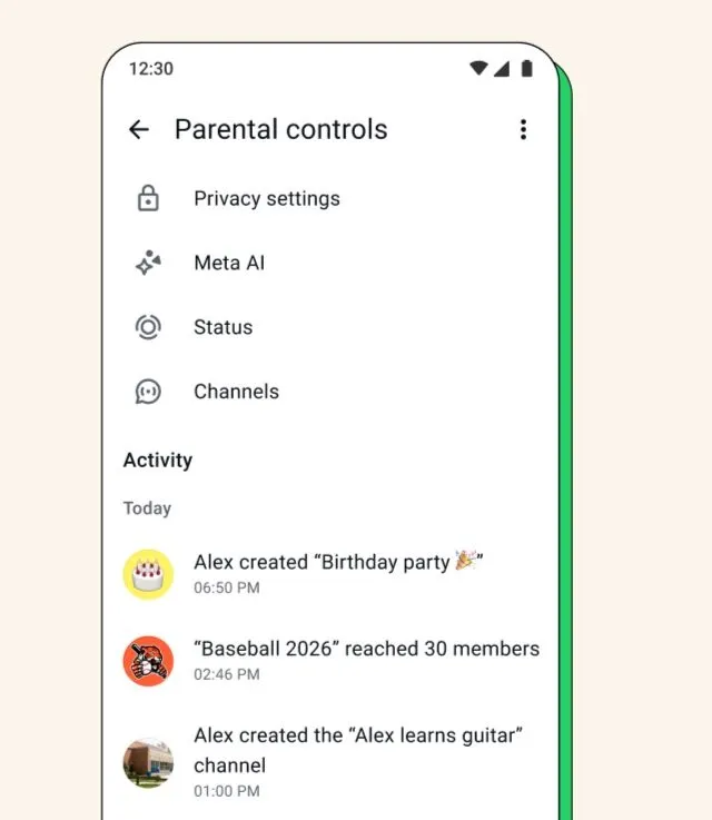 صفحه تنظیمات بخش کنترل والدین (Parental controls) در اپلیکیشن واتساپ روی گوشی اندرویدی شامل گزینه‌های حریم خصوصی، Meta AI و فهرست فعالیت‌های اخیر.