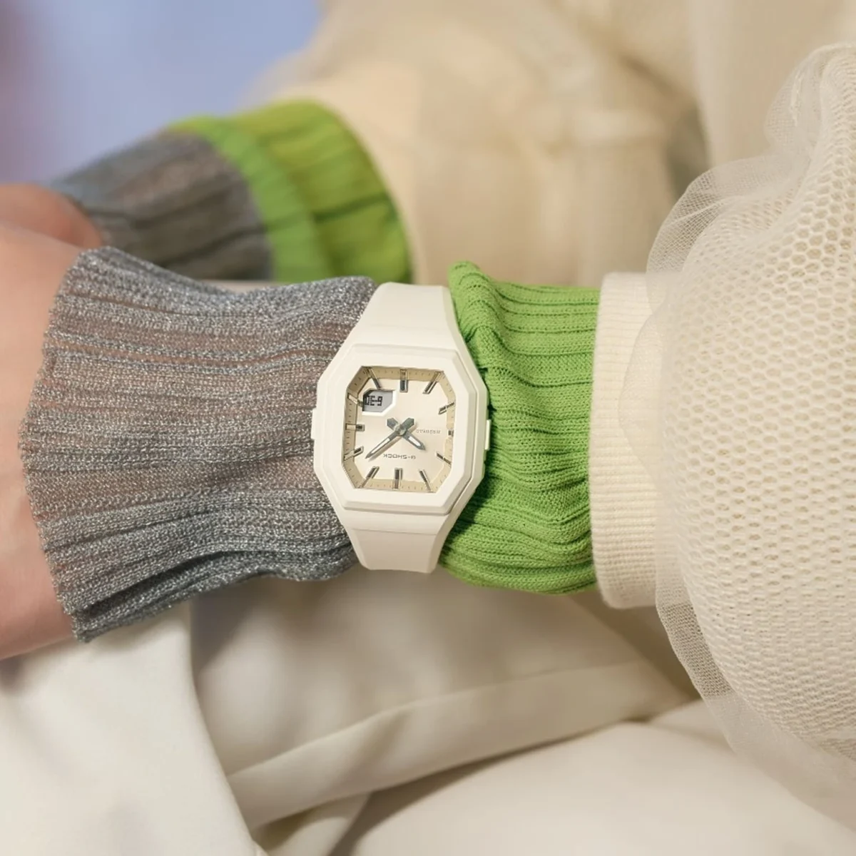 نمایی از ساعت G-Shock GMA-S160 کاسیو 