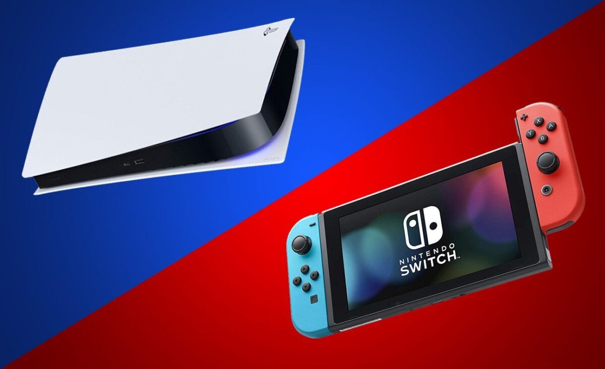 کنسول PlayStation 5 با دسته‌ی DualSense در پس‌زمینه‌ی آبی و کنسول Nintendo Switch با جوی‌کان قرمز و فیروزه‌ای روی پس‌زمینه‌ی قرمز، در نمای مقایسه‌ای