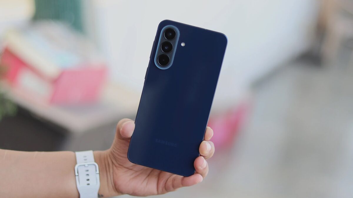 Redmi Note 17 Pro Max به دلیل ترکیب Snapdragon 6 Gen 5، Adreno 812، نمایشگر 120 هرتزی و سیستم خنک‌کننده، برای گیمینگ میان‌رده پیکربندی قدرتمندی دارد.