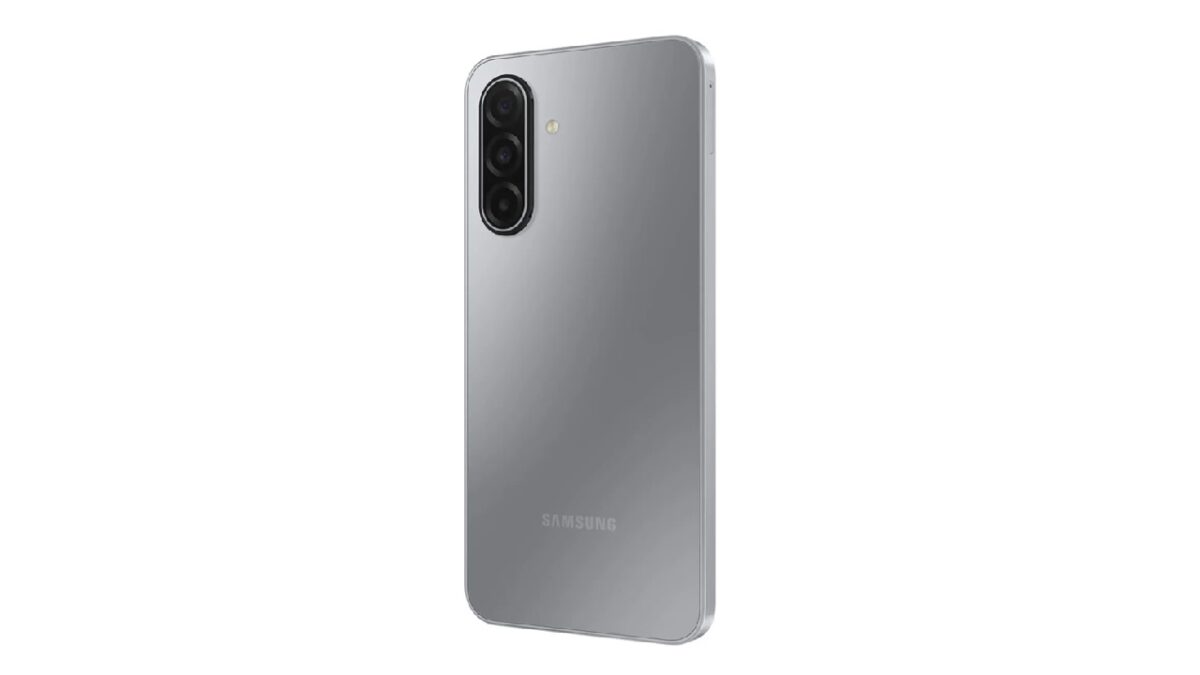 Galaxy A17 در مقایسه با A07 انتخاب بالاتری است و دلیل اصلی آن مجموعه نمایشگر، دوربین و پشتیبانی نرم‌افزاری است؛