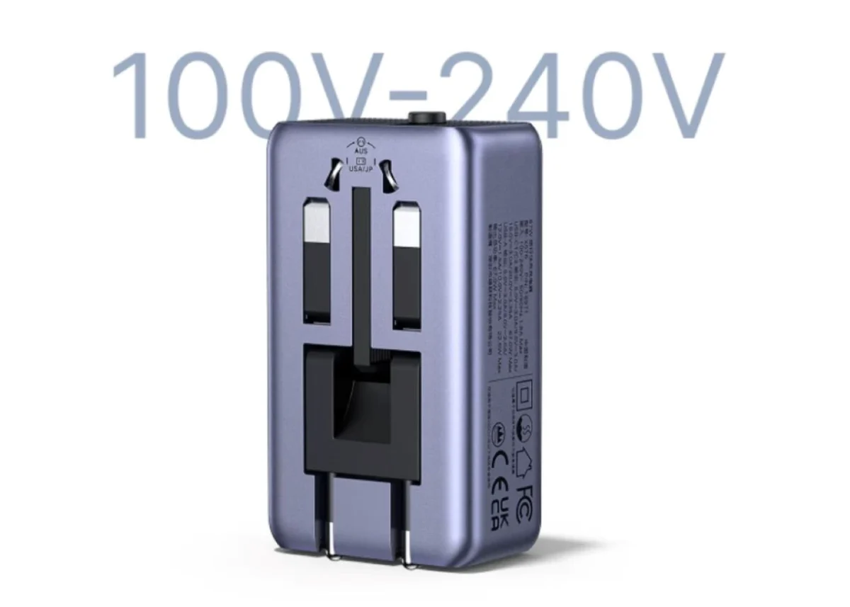 پورت‌های USB-C و USB-A شارژر مسافرتی یوگرین