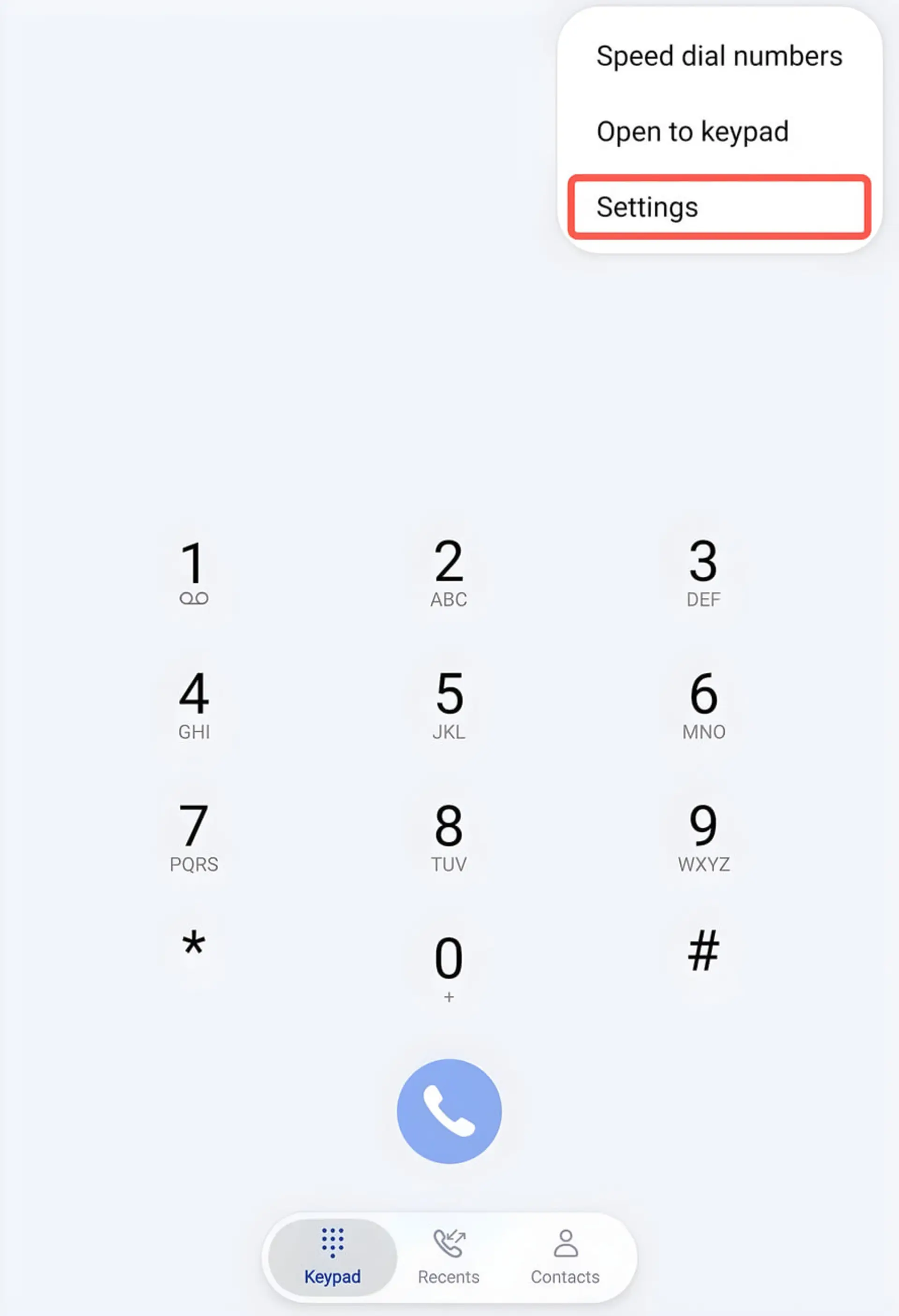 صفحه شماره‌گیر گوشی اندروید با منوی بازشده تنظیمات (Settings)