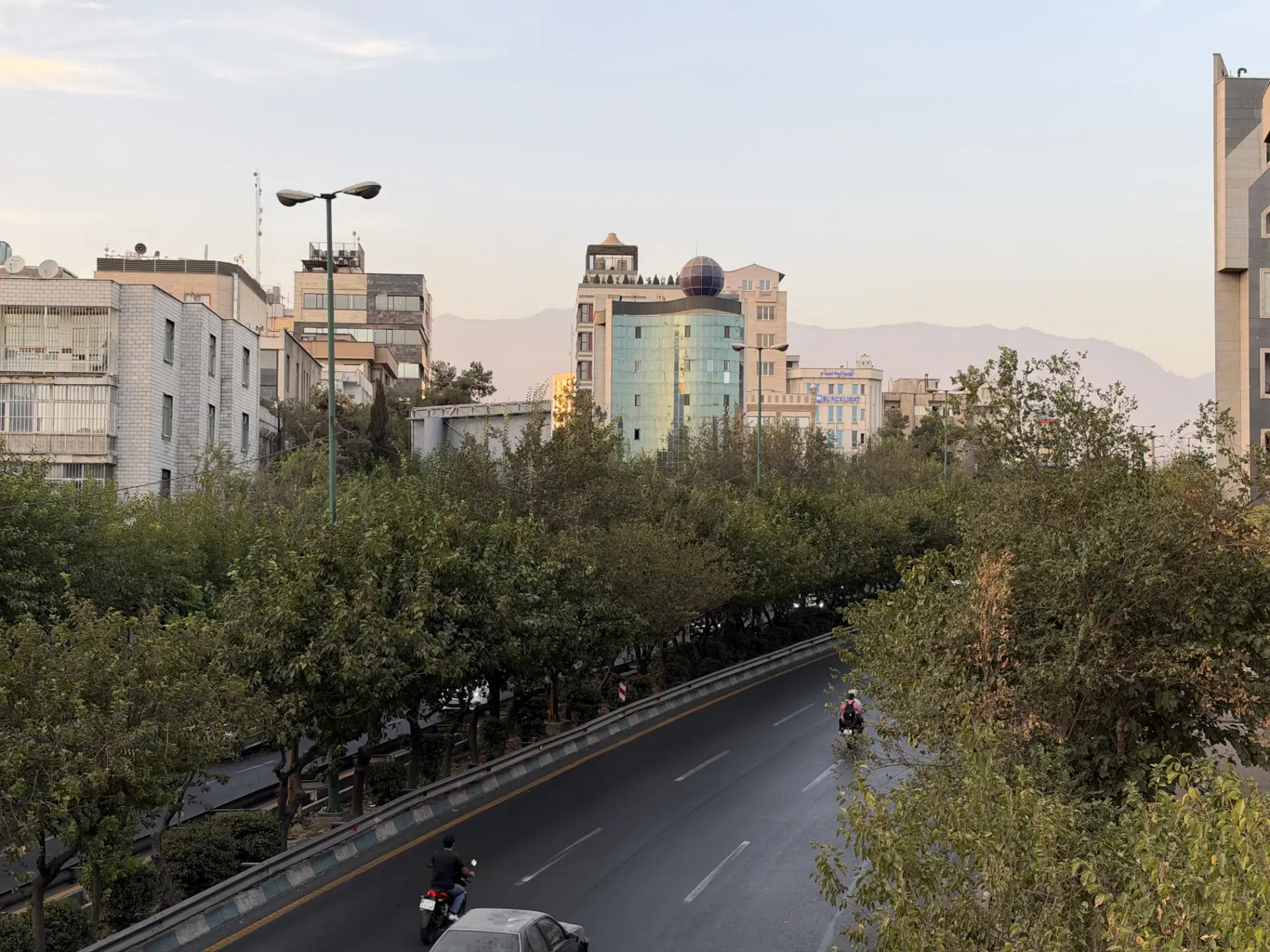 نمونه‌عکس دوربین اصلی آیفون ۱۸ پرومکس - ۲