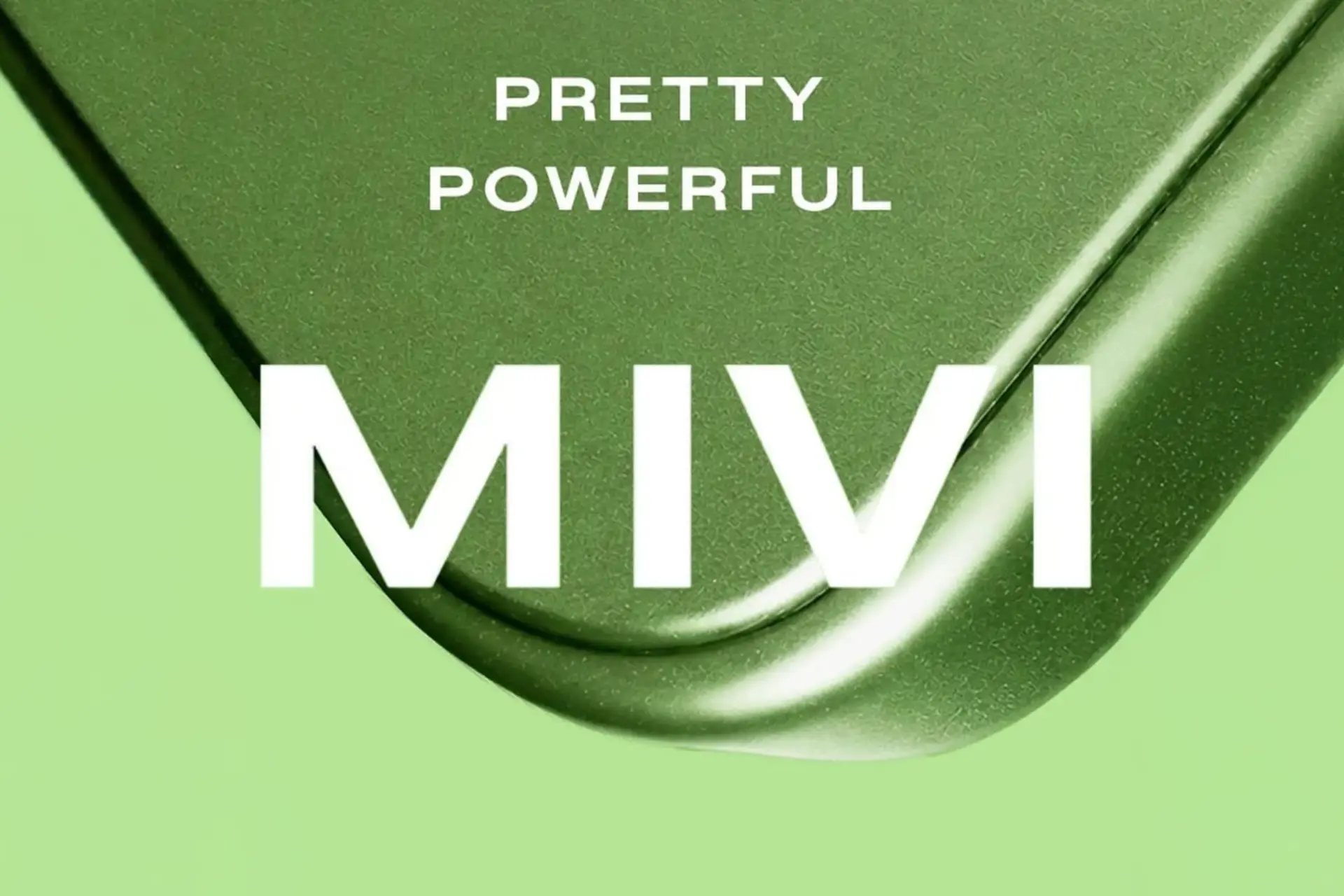 لوگوی برند میوی (Mivi) روی بدنه سبز رنگ یک گوشی
