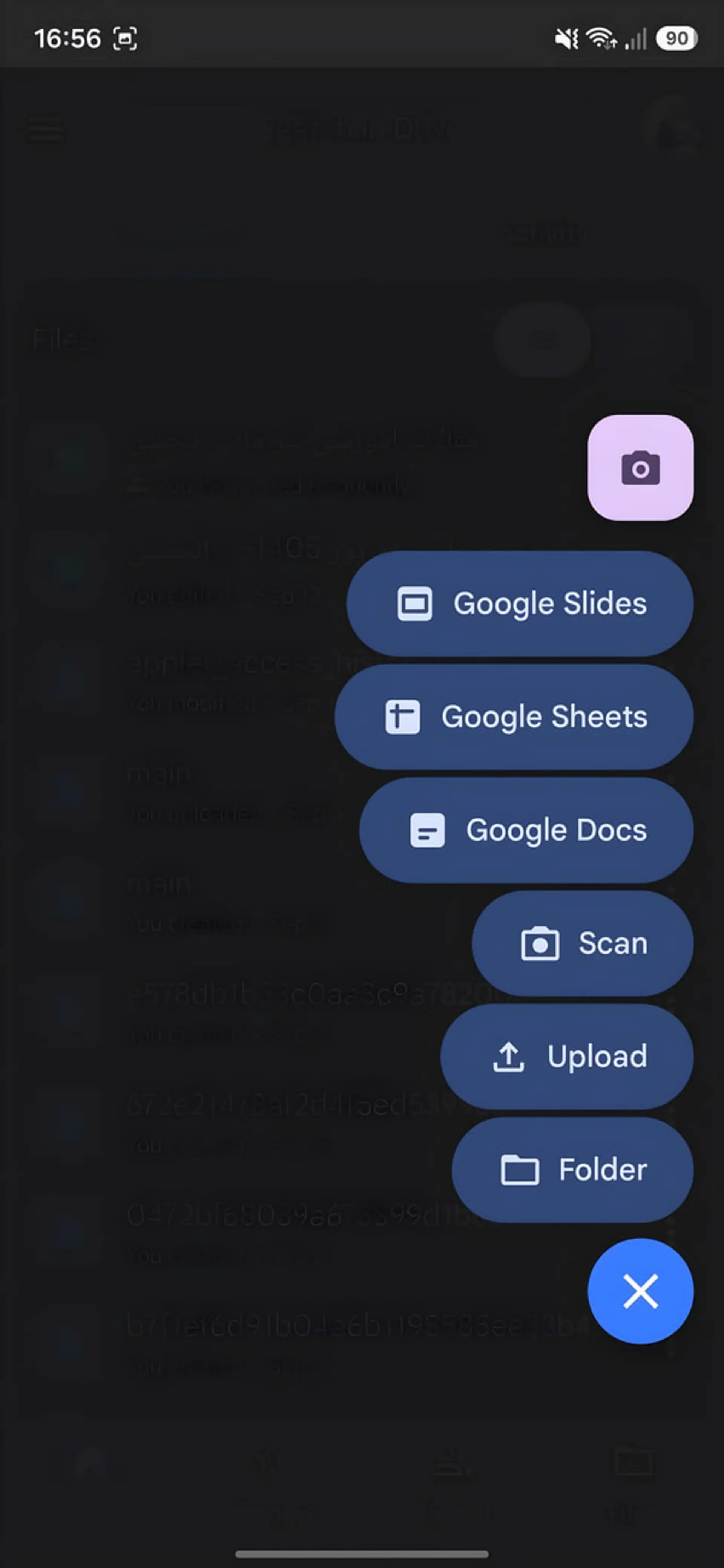 منوی شناور شامل گزینه‌های Google Slides، Google Sheets و Google Docs در اندروید