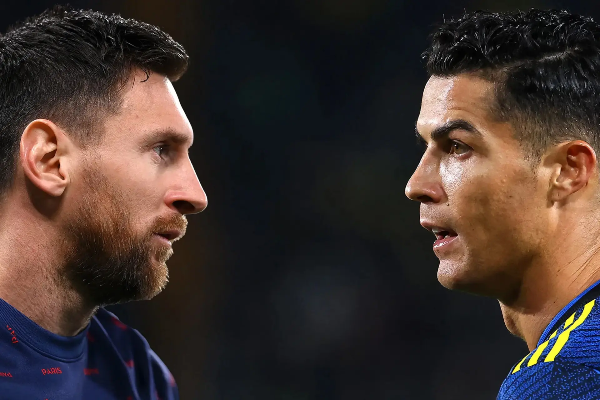 چهره نزدیک لیونل مسی (Lionel Messi) و کریستیانو رونالدو (Cristiano Ronaldo) در یک رقابت فوتبال