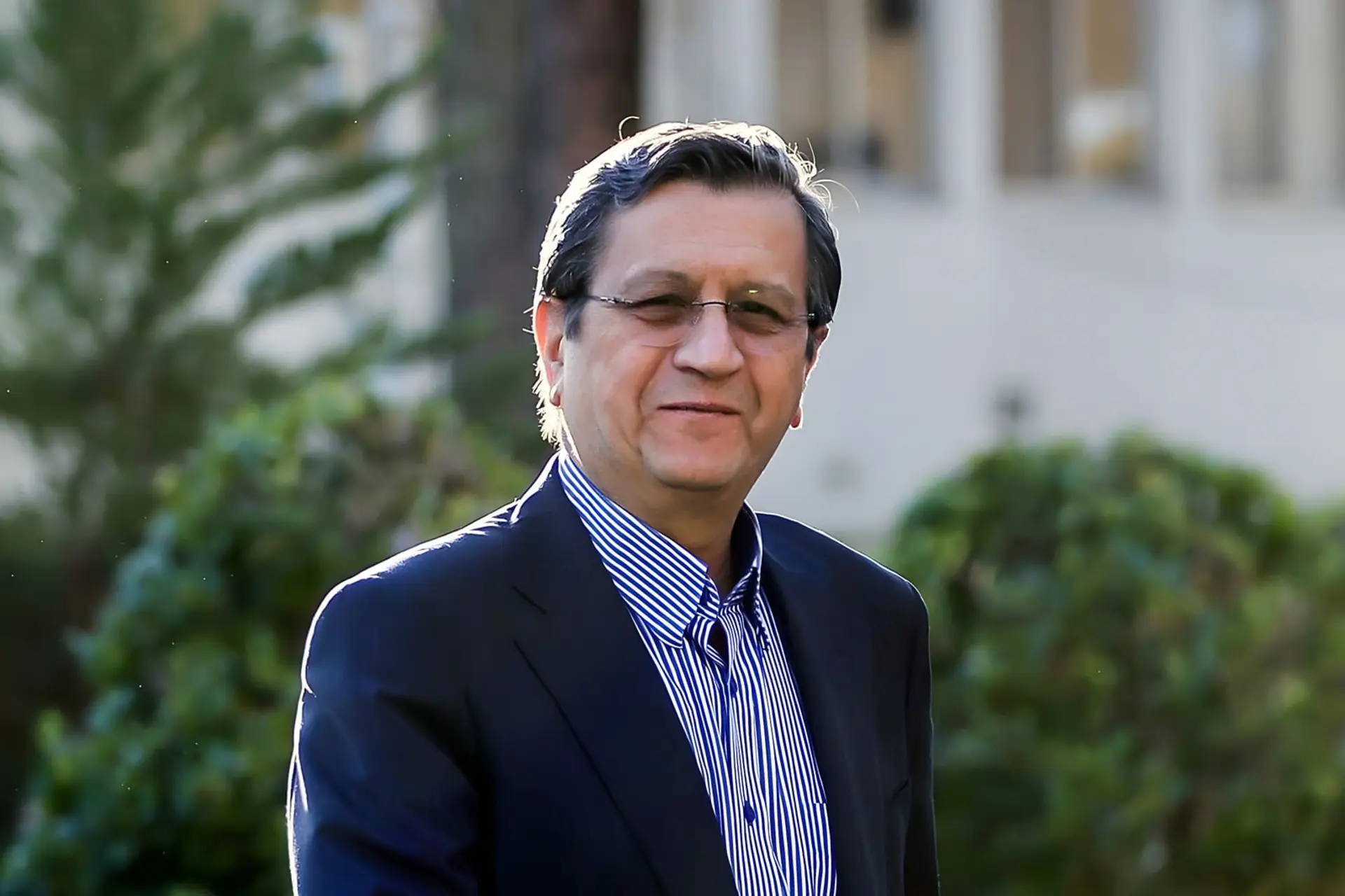عبدالناصر همتی، رئیس بانک مرکزی