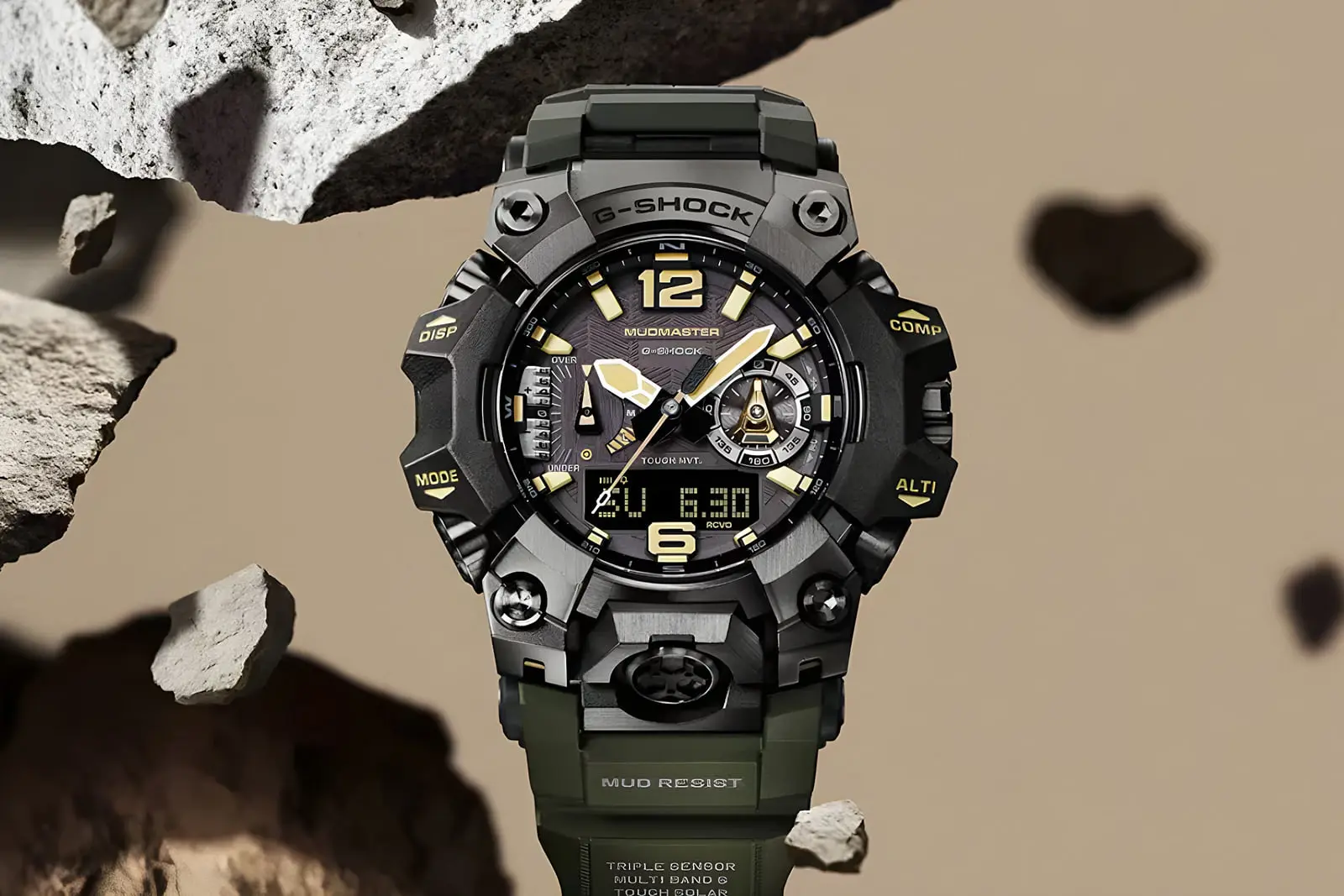 ساعت مگنتی کاسیو (Casio) مدل Mudmaster GWG-B1000-1A3 با بدنه مستحکم و رنگ سبز