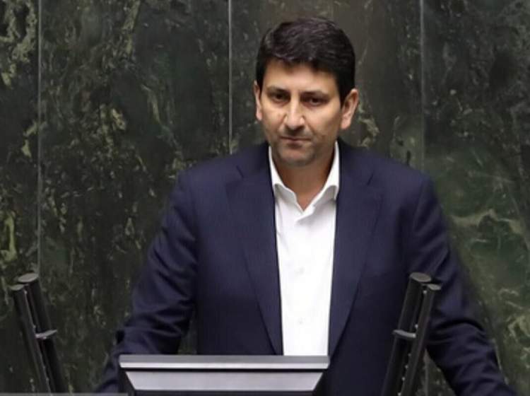 دفاع معاون وزیر از عملکرد وزارت ارتباطات: مجلسی‌ها به وزیر ارتباطات کارت زرد دادند