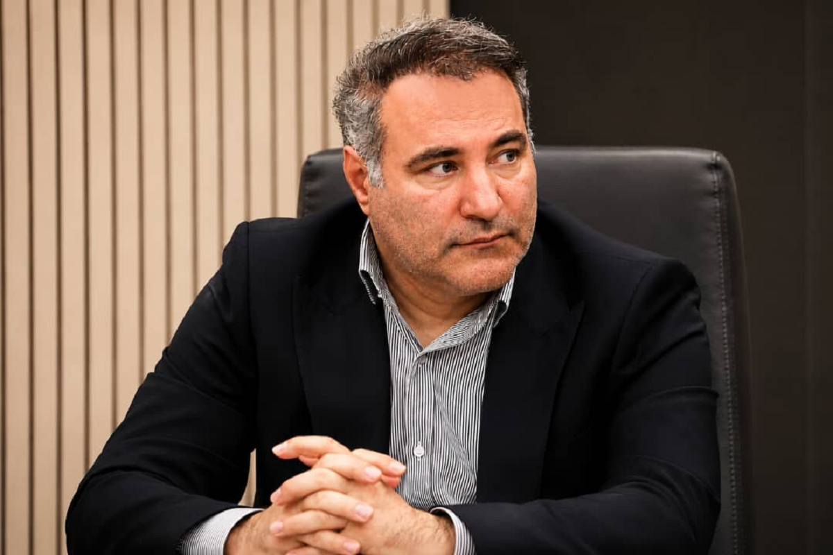 گرانی موبایل باید مهار شود؛ گوشی دیگر کالای لوکس نیست