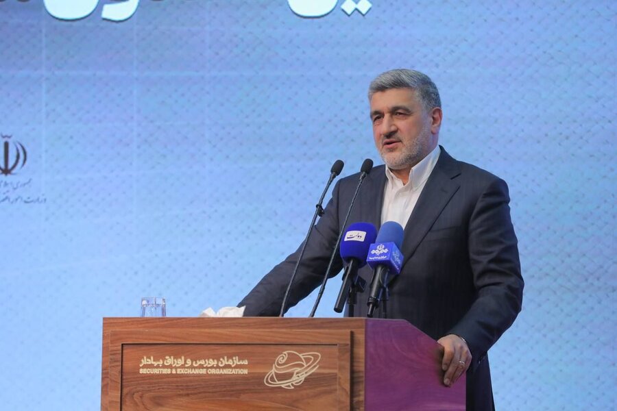 رئیس سازمان بورس: هوش مصنوعی می‌تواند صنعت کارگزاری را متحول کند