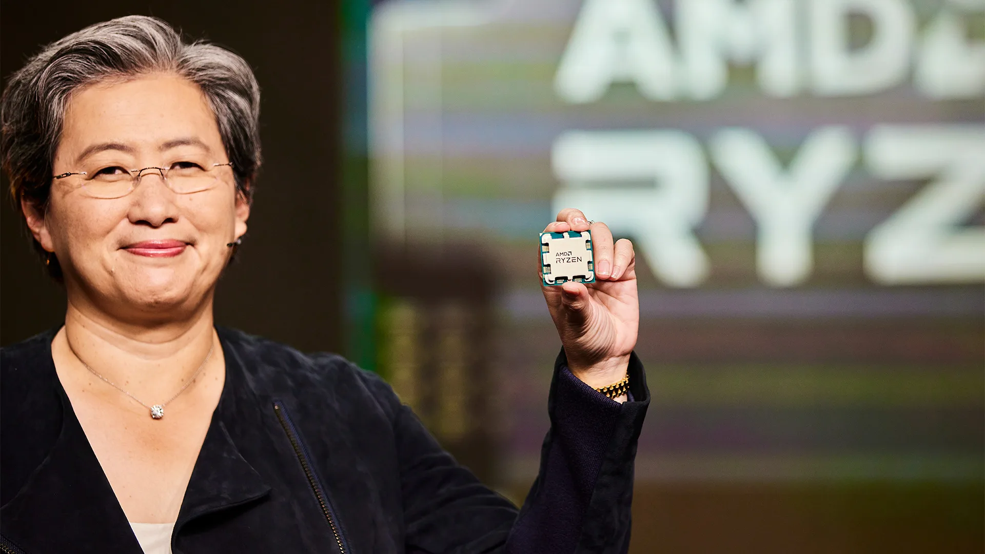 مدیرعامل AMD می‌خواست Ryzen 7 5800X3D آخرین هدیه به کاربران AM4 باشد