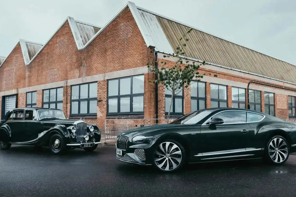 ادای احترام بنتلی به تاریخ؛ نسخه تک‌ساخت کانتیننتال GT به مناسبت ۸۰ سالگی کارخانه کرو معرفی شد