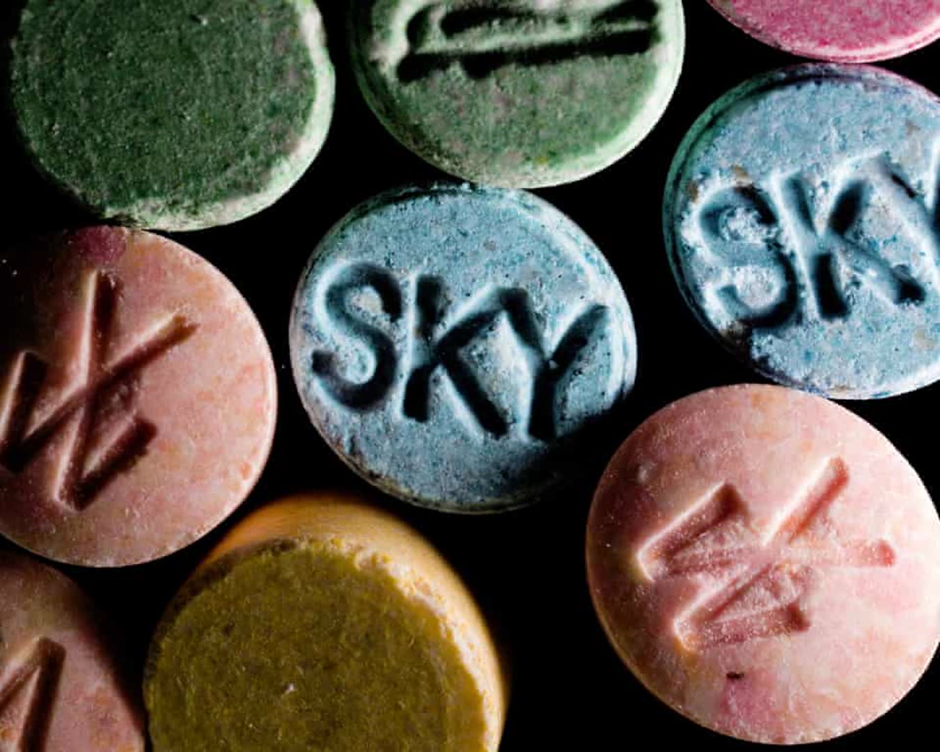 نیوزیلند مصرف MDMA را برای درمان اختلال استرس پس از سانحه تأیید کرد
