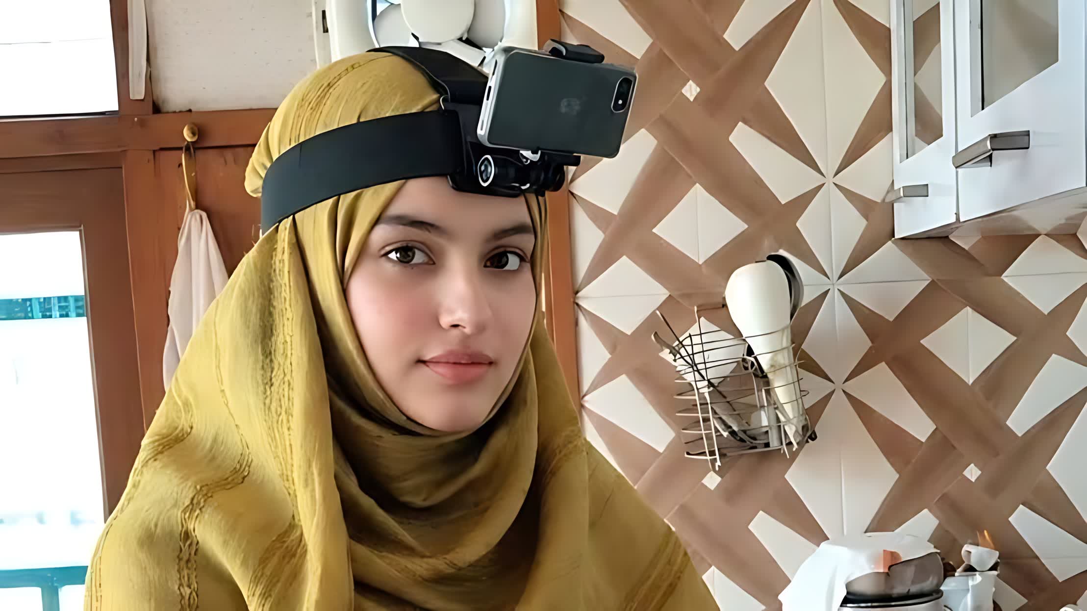 کارگران هندی با فیلم‌برداری از فعالیت‌های روزمره خود به آموزش هوش مصنوعی کمک می‌کنند