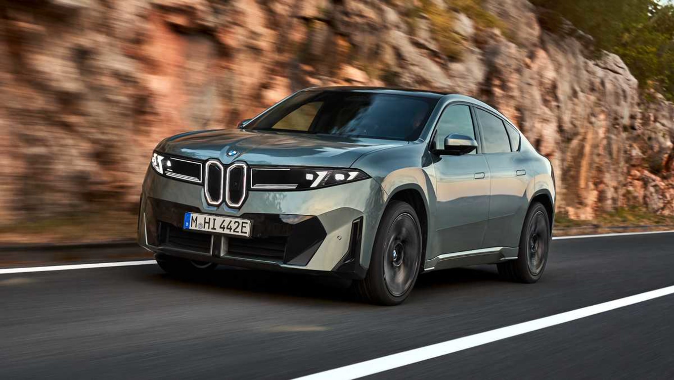 شرکت BMW یک خودروی برقی M ساخته که واقعاً ظاهر یک مدل M را دارد