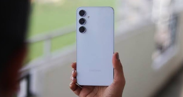 گلکسی A55 سامسونگ آپدیت پایدار One UI 9 را دریافت کرد
