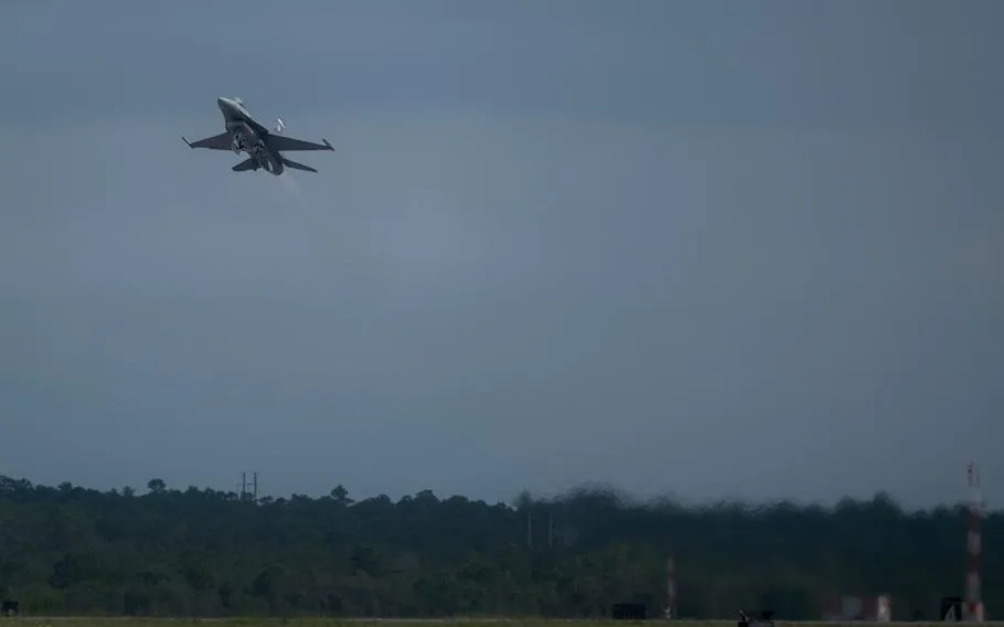 پرواز F-16 با هوش مصنوعی