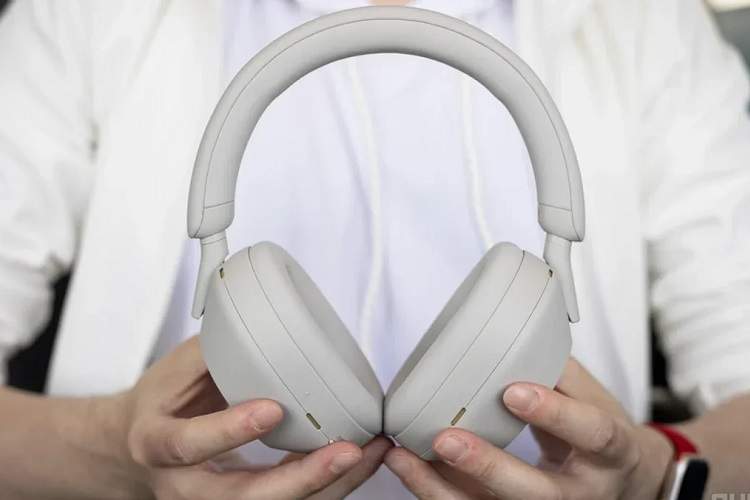 ايتنا - سونی WH-1000XM5 با حذف نویز قدرتمند و شارژدهی ۳۰ ساعته ارزان‌تر شد