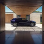 استون مارتین DBX GT با قدرت ۷۱۷ اسب بخار معرفی شد + تصویر