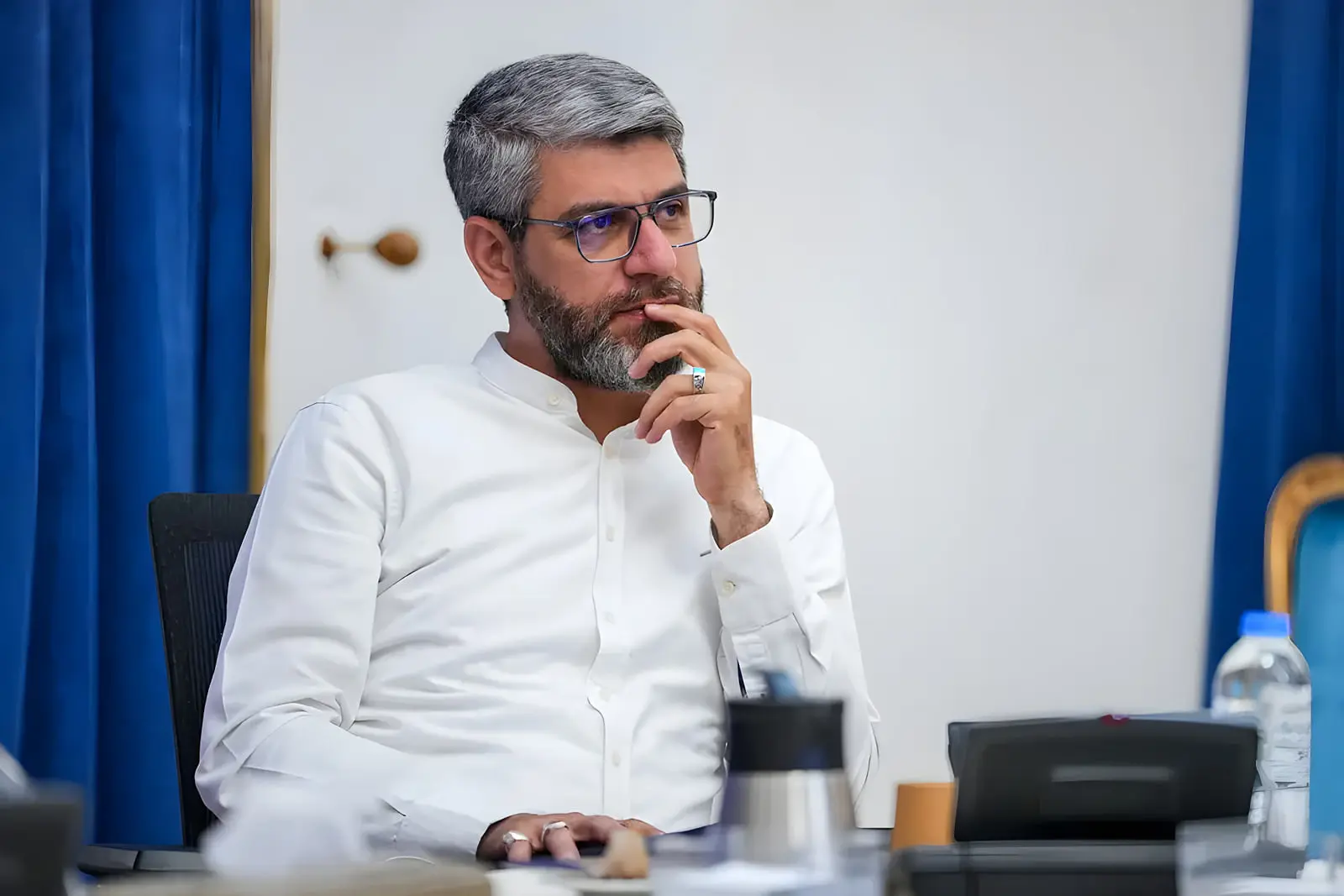 رئیس سازمان تنظیم مقررات: اختلاف با مدیریت شهری در حوزه فیبر نوری را از مسیرهای قانونی پیگیری می‌کنیم