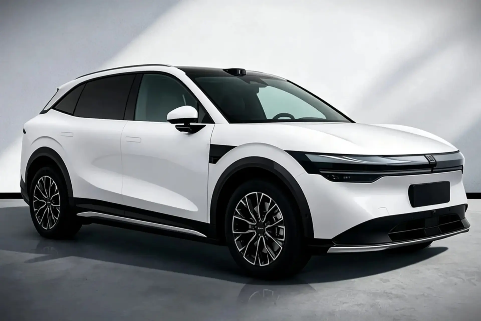 زیکر 7X به‌نمایش درآمد؛ خودرو چینی مدرن با موتور ۴۹۶ اسب‌بخاری